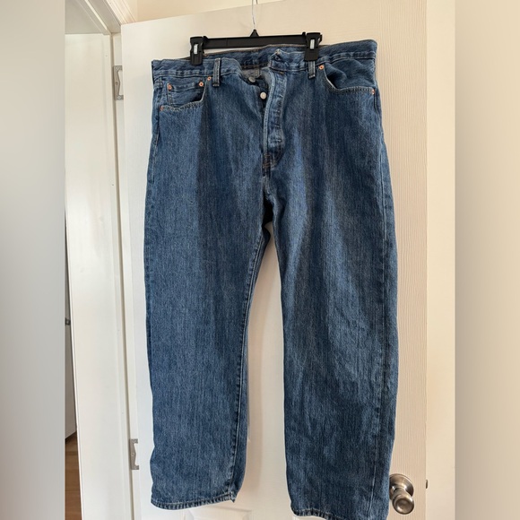 Levi's 501 Red Tag Button Up Fly Classic Blue Denim Jean 40 x 29 - Picture 4 of 9